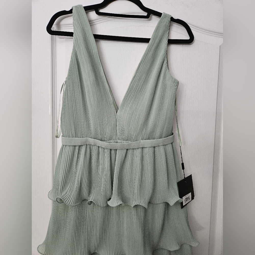 Ieena for Mac Duggal Sleeveless Ruffle Tiered V Neck Gown SZ 6 NWT 49054 - Picture 4 of 13